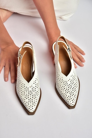 Fox Shoes Y654154703 Beyaz Hakiki Deri Kalın Topuklu Western Ayakkabı
