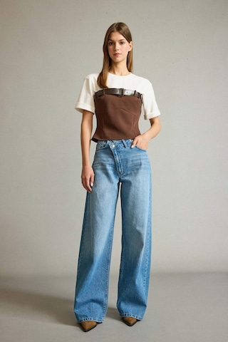 Defacto Bisiklet Yaka Kemer Detaylı Kısa Kollu Bluz G4709ax25wnbn306 Kahve-bn306