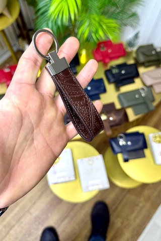 Kahverengi Motifli Hakiki Deri Premium Anahtarlık Kişiye Özel İsim Baskılı