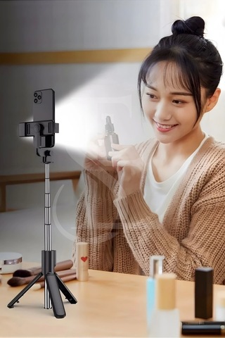 Led Işıklı Selfie Çubuğu Bluetooth Kumandalı Kablosuz Tripot Selfie Monopod Selfie Stick Beyaz