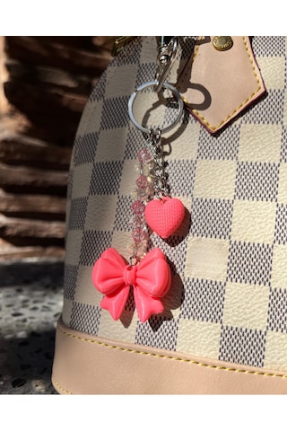 Pembe Fiyonk Ve Kalp Detaylı Kristal Boncuklu Charm / Lüks Çanta Süsü Pembe - Beyaz