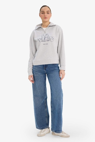 Defacto Regular Fit Yarım Fermuarlı Baskılı Sweatshirt G6692ax25wngr93 Gri-gr93