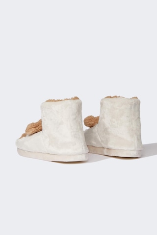 DeFacto Kız Çocuk Düz Taban Ev Botu D3445A824WNBG123 Bej