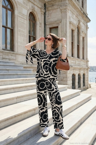 Lela Desenli Regular Fit Truvakar Kol V Yaka Alt-Üst Bayan Takım 5865357 Siyah