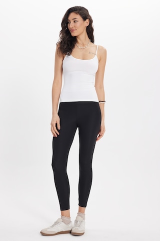 Tudors Kadın Slim Fit Dar Kesim Pamuklu Likralı İnce Askılı Ekru Atlet-50605