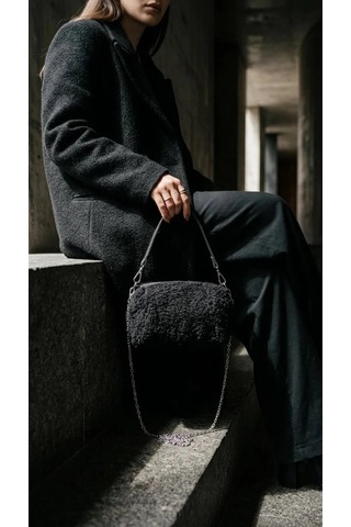 Zennamoda Siyah Peluş Kadın Omuz Ve El Çantası 18x12 Cm Zincir Askılı Yumuşak Dokulu Mini Çanta Çok Renkli