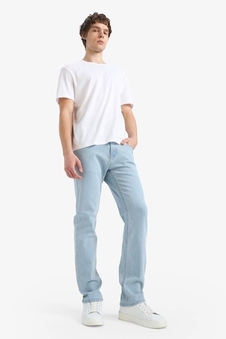 Defacto Sergio Regular Fıt Normal Bel Boru Paça Düz Paça Jean Pantolon E1936AX25SP Mavi