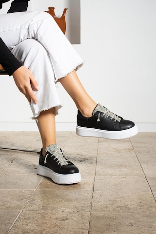 Shoetek Lasmiya Kadın Sneakers Taşlı Bağcıklı Spor Ayakkabı Siyah Deri Siyah