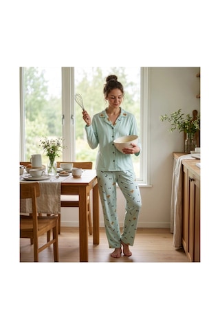 Pijamoni Kadın Premium Milan Kumaş Gömlek Yaka Uzun Kollu Pijama Takımı Su Yeşili Desenli