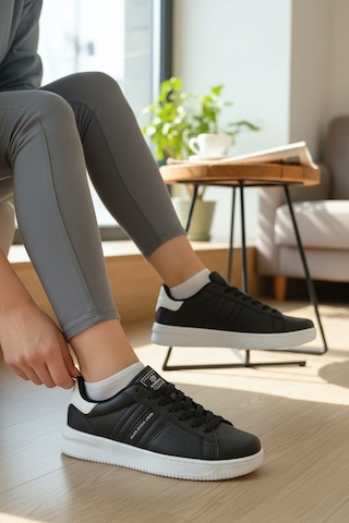 Enoch Kadın Düz Tabanlı Hafif Sneaker Yürüyüş Ayakkabısı Siyah Beyaz