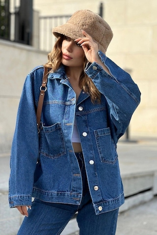 Kadın Mavi Apaş Yaka, Çift Cepli, Kaliteli Jeans Kumaş, Salaş Kot Ceket Mavi