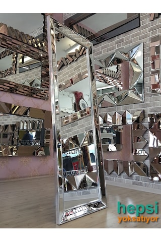 Ayna Çerçeveli Model Gümüş Renk Ayaklı Boy Aynası Gümüş