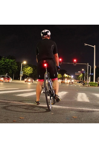 Ranyeek Usb Şarjlı Bisiklet Arka Lambası, Akıllı Fren Ve Sesli Uyarı Sistemi İle Gece Güvenliği Sağlar Çok Renkli