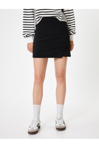 Koton Krep Mini Şort Etek Yüksek Bel Slim Fit Yırtmaç Detaylı Siyah 5wal70005ık Siyah