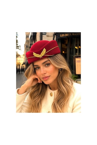 Genel Aksesuarlı Kadın Kırmızı Yün Keçe Bere Şapka Hostes Modeli
