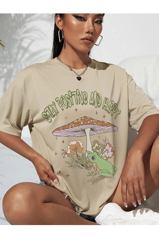 Flood Of Style Kadın Bej Stay Posıtıve And Happy Baskılı Oversize Bisiklet Yaka Tshirt