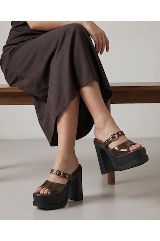 Asmi Shoes Kadın Soha Kahve Rugan Toka Detaylı 12 Cm Ortopedik Platform Topuklu Terlik Kahverengi