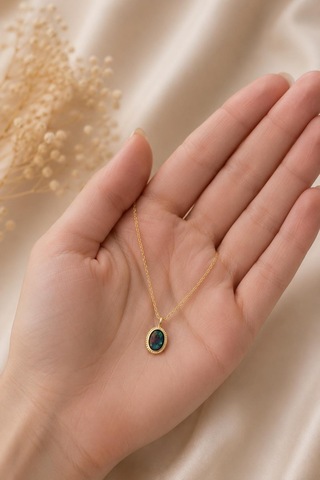 Opal Renkli Altın Kolye