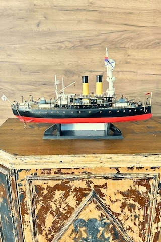 Admiral Uszakov Askeri Gemi Maketi