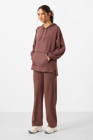 Kahverengi Yumuşak Dokulu Kapüşonlu Oversize Kadın Eşofman Tunik Takım - 95348 Kahverengi