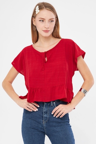 Armonika Kadın Kırmızı Yarasa Kol Yakası Bağlamalı Eteği Fırfırlı Oversize Crop Bluz Arm-24y001088
