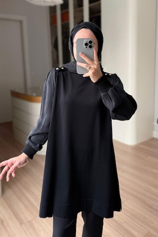Kahijab Omzu Düğmeli Yarım Balıkçı Merserize Tunik - Siyah