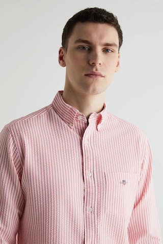 Gant Erkek Pembe Regular Fit Klasik Yaka Çizgili Gömlek Pembe