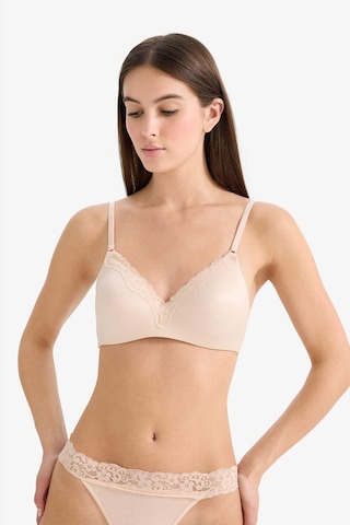 Defacto Dantel Detaylı Saten Kaplı Pedli Balensiz Tişört Bra-fall İn Love G4698ax25wnbg391 Bej-bg391