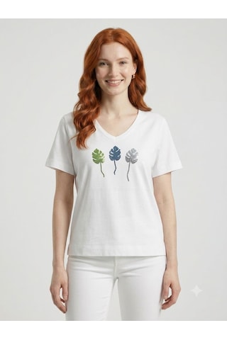 Neden Tekstil Kadın Beyaz V Yaka Yaprak Detaylı Pamuklu T-shirt