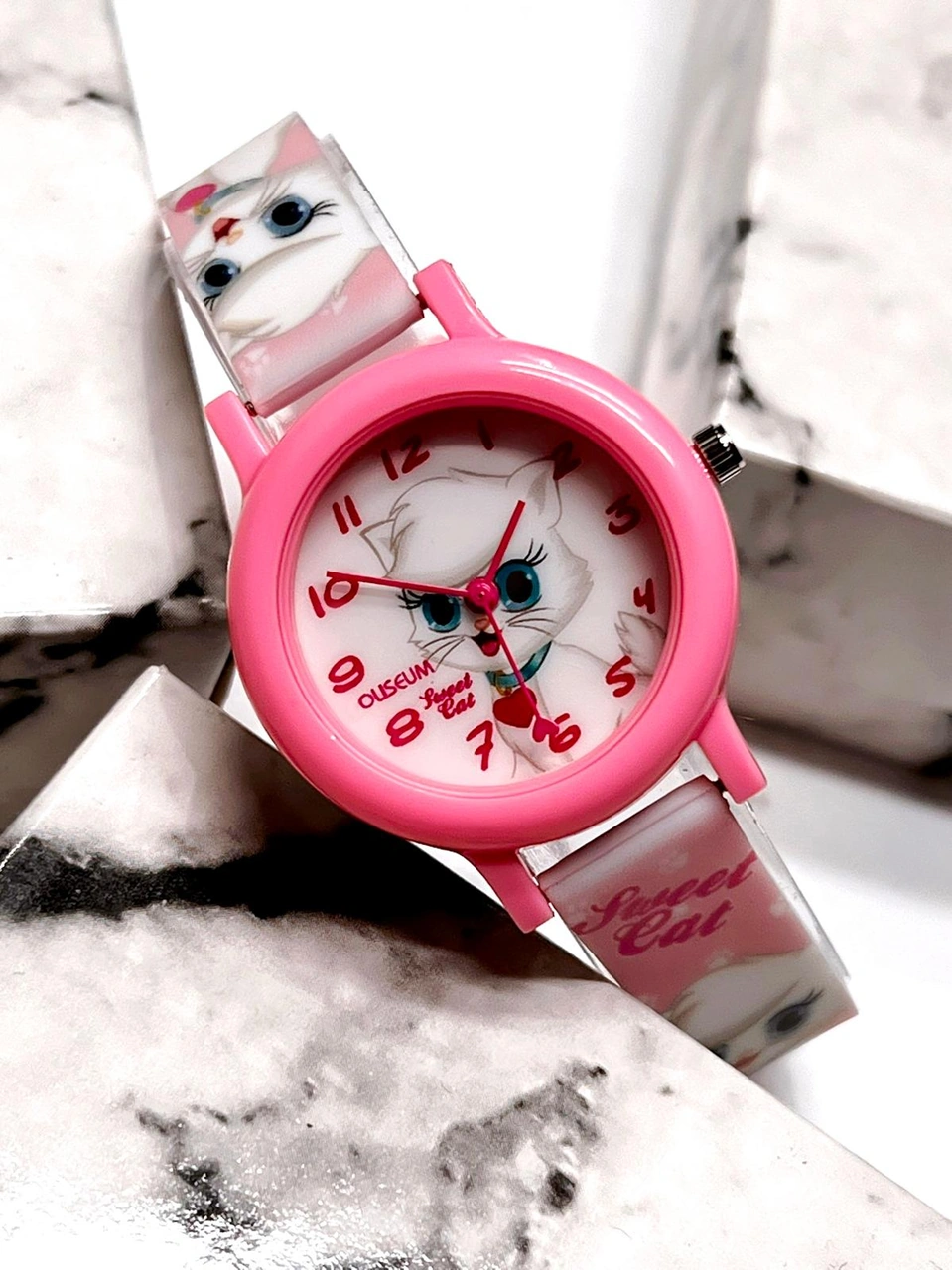 Coliseum Renkli Ve Figürlü Özel Kutulu Çocuk Kol Saati Ft.cls.ck12 Çok Renkli