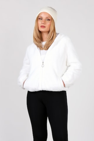 Giyim Dünyası Kadın Kapüşonlu Peluş Mont Beyaz 001