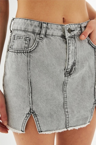 Kadın Pileli Yırtmaçlı Yüksek Bel Mini Kot Etek Antrasit-antrasit Antrasit