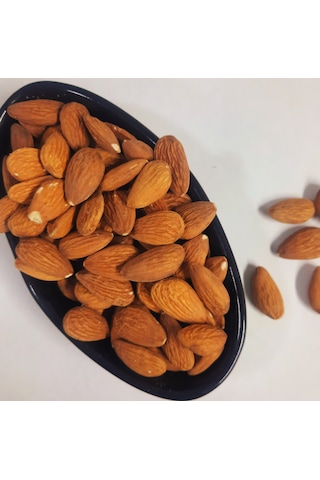 Yeni Harmancı Çiğ Badem İçi Sağlıklı Atıştırmalık Yerli Üretim Yeni Mahsul Günlük Paketleme 250 G