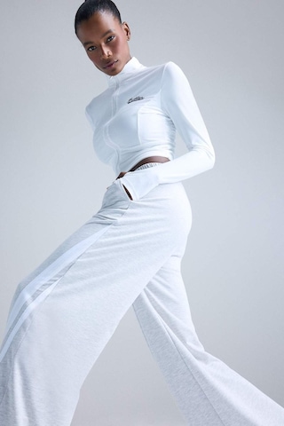 Defacto Defactofit Slim Fit Dar Kesim Dik Yaka Baskılı Fermuarlı Hırka E7717ax25auwt34 Beyaz