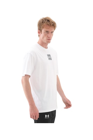 A1386803-101 Under Armour Ua M Hw Os Sm Box Ss Erkek Şort Ve Kapri Beyaz A1386803-101 Beyaz