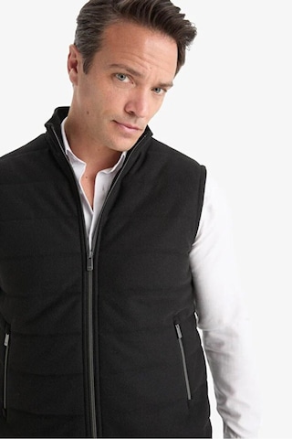 Defacto Slim Fit Dar Kesim Dik Yaka Astarlı Fermuarlı Cepli Mevsimlik Baharlık Yelek D7536AX25AU Bej