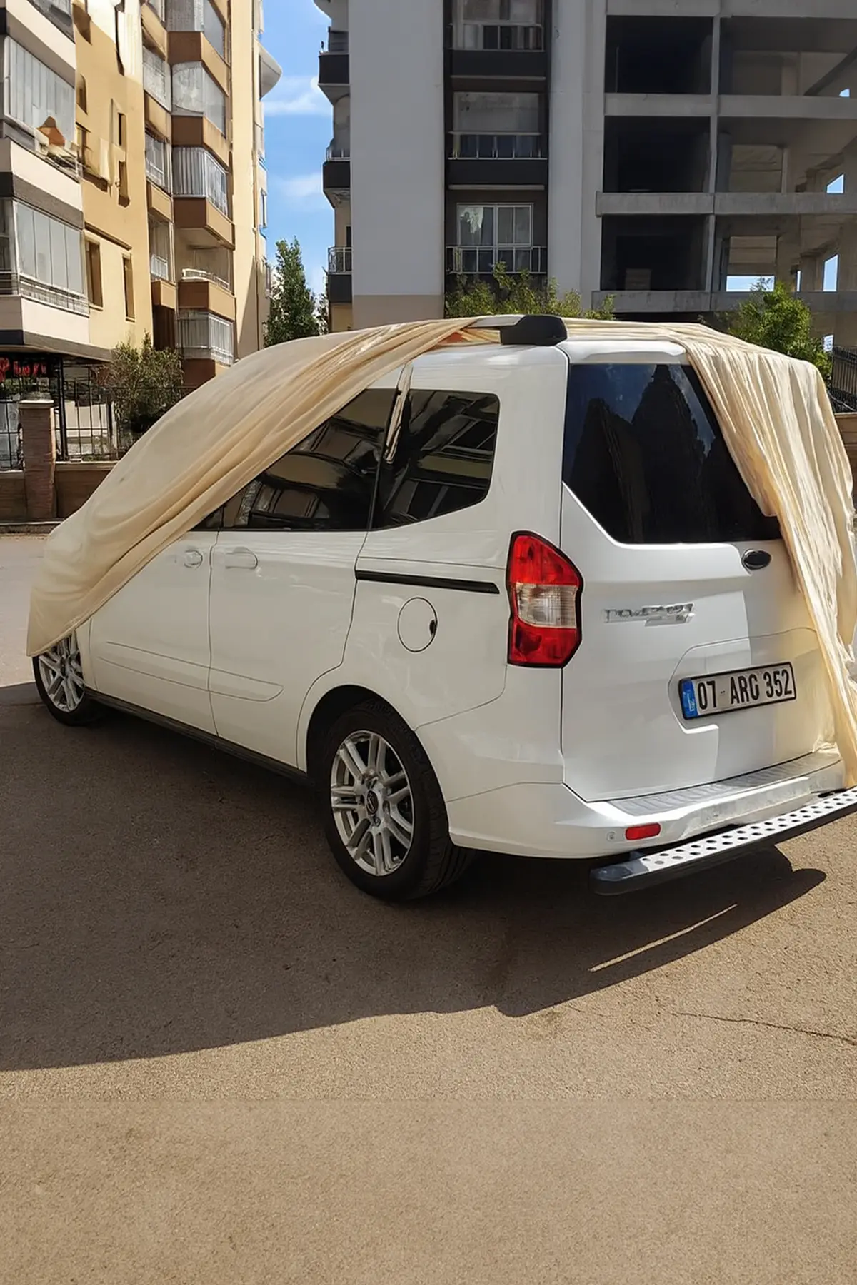 Araba Çadırı - Oto Branda - Araca Özel Yazlık %100 Doğal Ham Kumaş Sedan Model Uyumlu Oto Koruyucu Branda