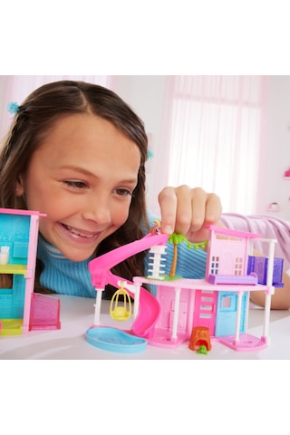 Barbie Mini BarbieLand House HYF45
