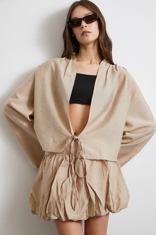 Geniş Kol Önden Bağlamalı Bluz Bej Bej