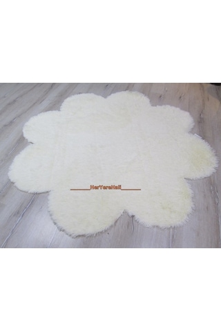 Doğuş Tavşan Tüyü Krem 140 x 140Cm Papatya Şeklinde Halı
