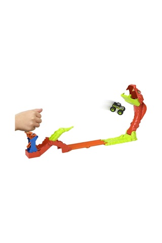 Hot Wheels Monster Trucks Snake Bite Güç Darbesi Oyun Seti Jjn44