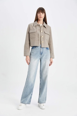 DeFacto Kısa Kaşe Mont Regular Fit Polo Yaka Düğmeli Cepli Yünlü C9644AX24WNBG749 Bej