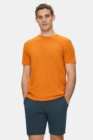 Taylor Kiremit Bisiklet Yaka Krinkıl Hafif Kumaş Metal Logolu Standard Fit Erkek Tshirt Kiremit