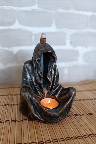 Yüzüklerin Efendisi Oturan Nazgul Karakterli Tütsülük