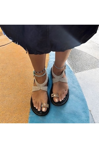 Ne&ve Shoes Ekru Hakiki Süet Bilekten Bantlı Tokalı Parmak Arası Kadın Rahat Sandalet
