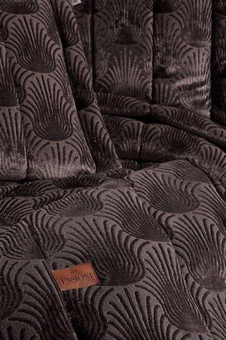 Lucianna Jakar Kadife Çift Kişilik Yatak Örtüsü Takımı Mürdüm Bej