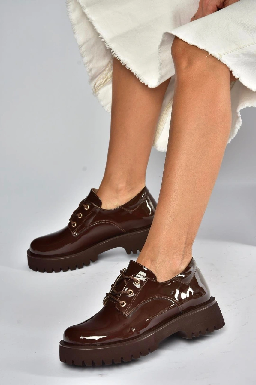 Fox Shoes V820007108 Kahverengi Rugan Kalın Tabanlı Klasik Ayakkabı Kahverengi-rugan