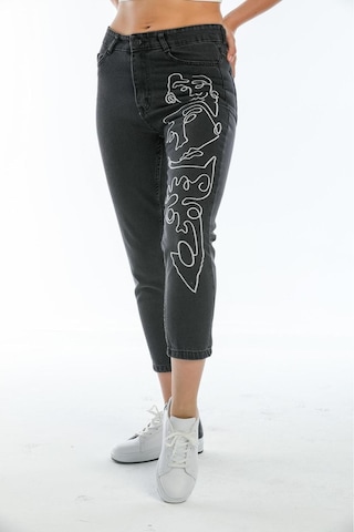 Shevega Kafin Füme Sol Bacak Nakişli Boyfriend Mom Jeans Apntolon Siyah