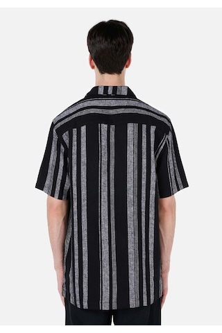 Colin's Colins Regular Fit Shirt Neck Çizgili Erkek Siyah Kısa Kol Gömlek Cl1069245 Q1.v1 Blk Siyah