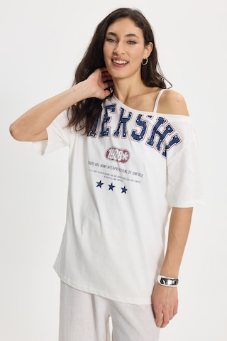 Tudors Kadın Oversize Geniş Kesim %100 Pamuk Kayık Yaka Kısa Kollu Baskılı Beyaz Tişört-50337